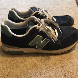 New Balance running shoes men’s size 10